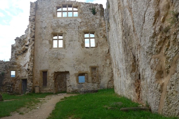 Ruine Landskron und Hofstetter Chöpfli