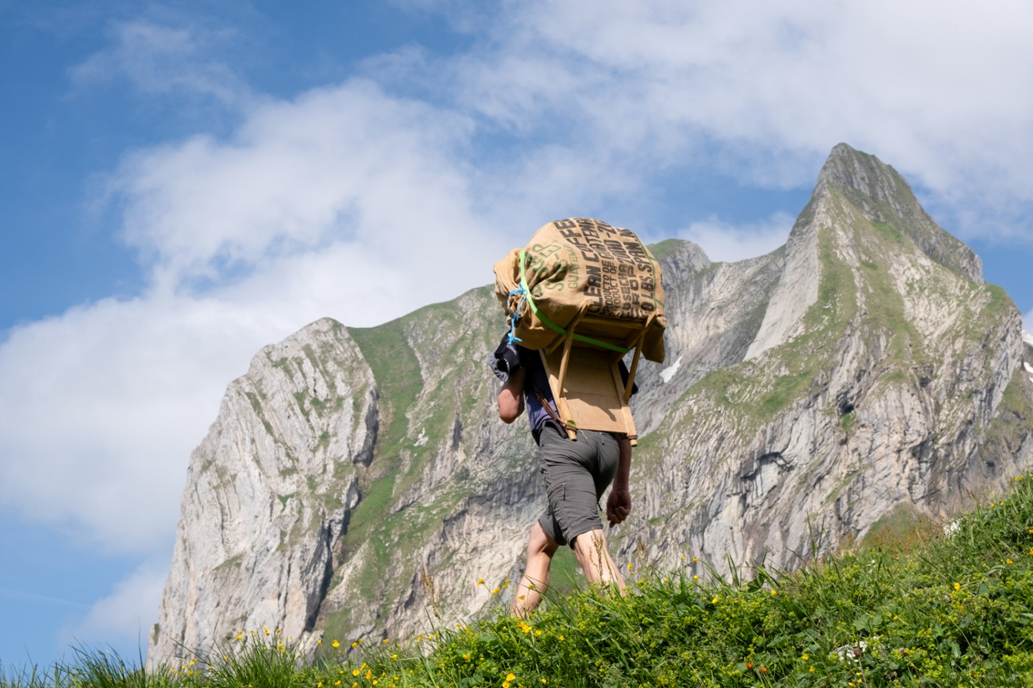 Zwischen Zwinglipasshütte und Teselalp erblickt man den Girespitz, das Toggenburger Matterhorn. Bild: Markus Ruff