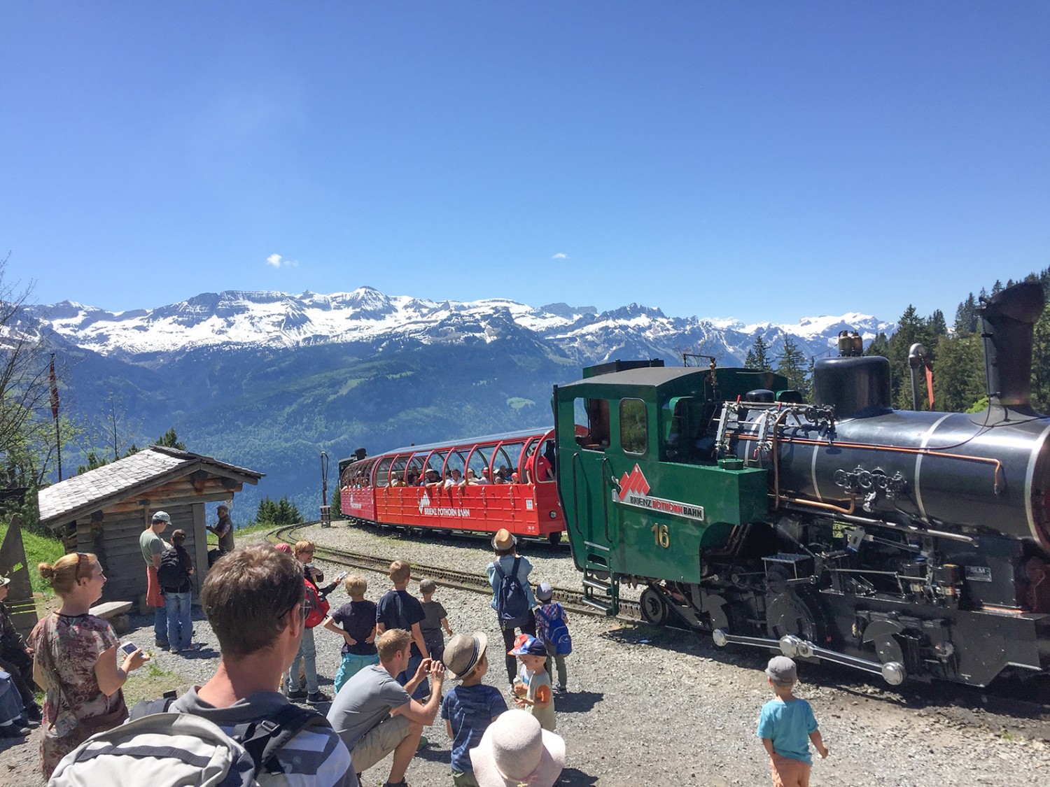 Die Ankunft mit der Dampfbahn auf der Planalp.