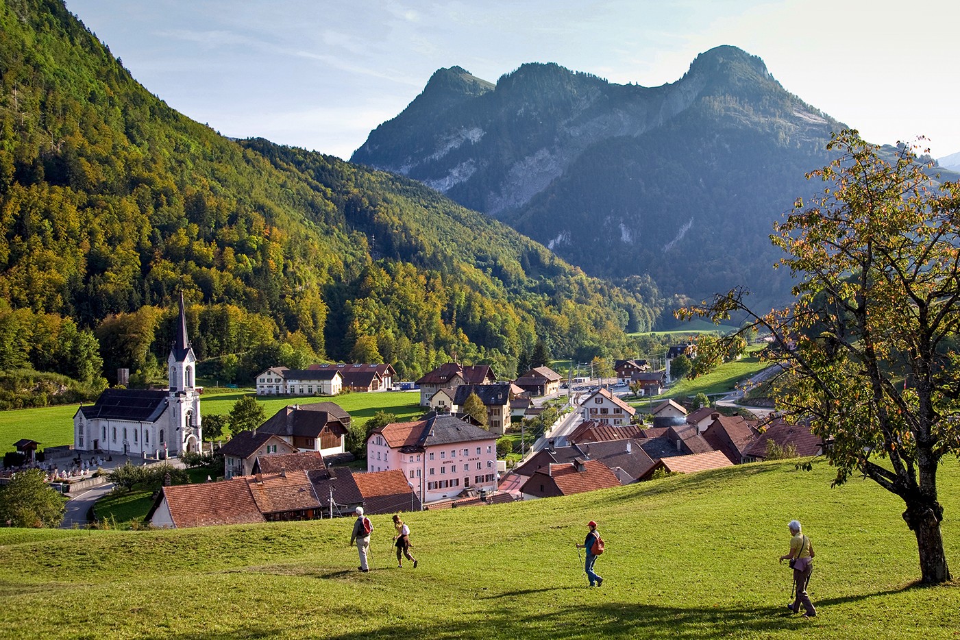 Montbovon mit Blick auf den Dent de Corjon.