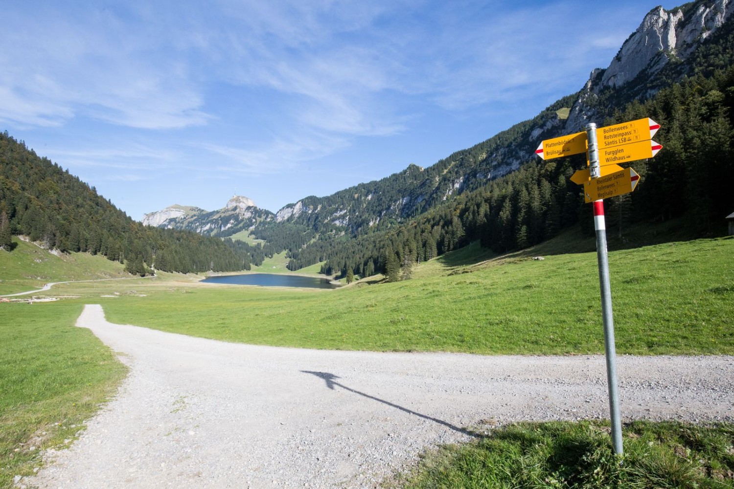 Au lac de Sämtis, avec le Hoher Kasten en arrière-plan.