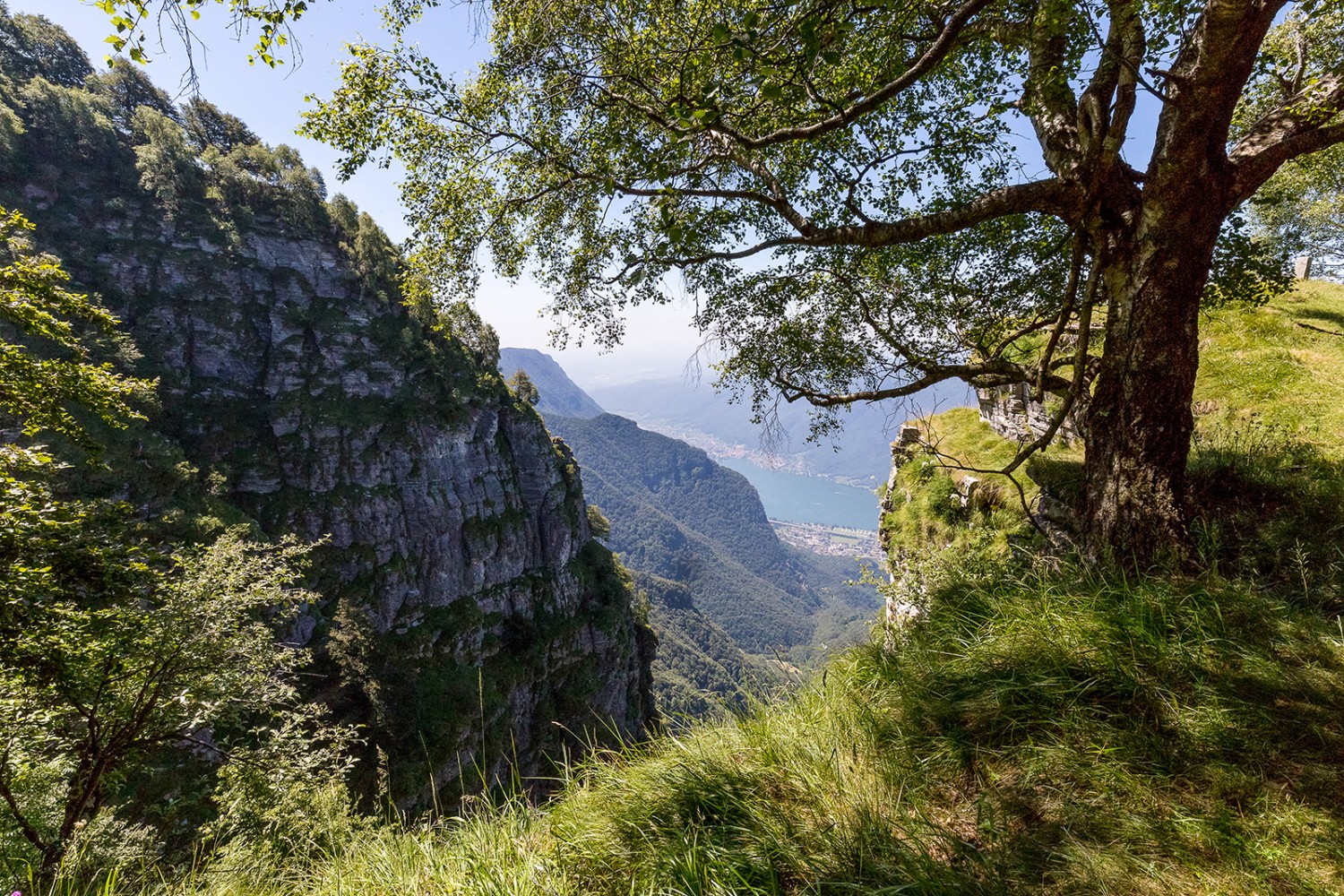 Entre la Cima della Crocetta et la Cima della Piancaccia. Il faut y avoir le pied sûr. Photo: Daniel Fleuti