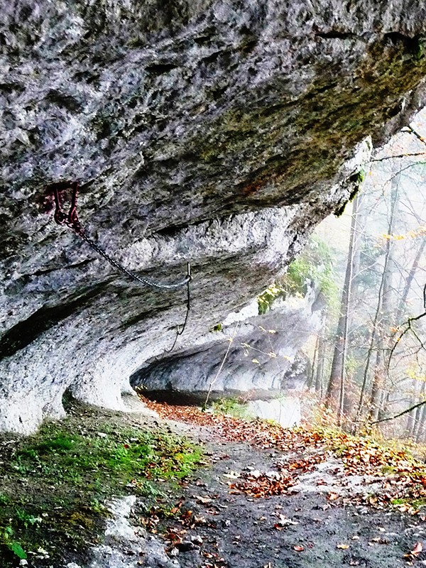 Der «Corridor aux loups», ein faszinierendes Wegstück, das von der Natur geschaffen worden ist.