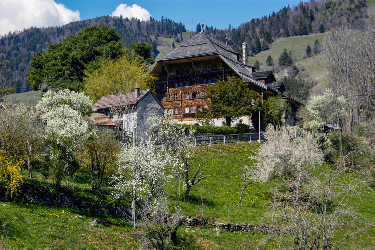 Das majestätische Grand Chalet in Rossinière, ehemaliger Wohnsitz des Malers Balthus.