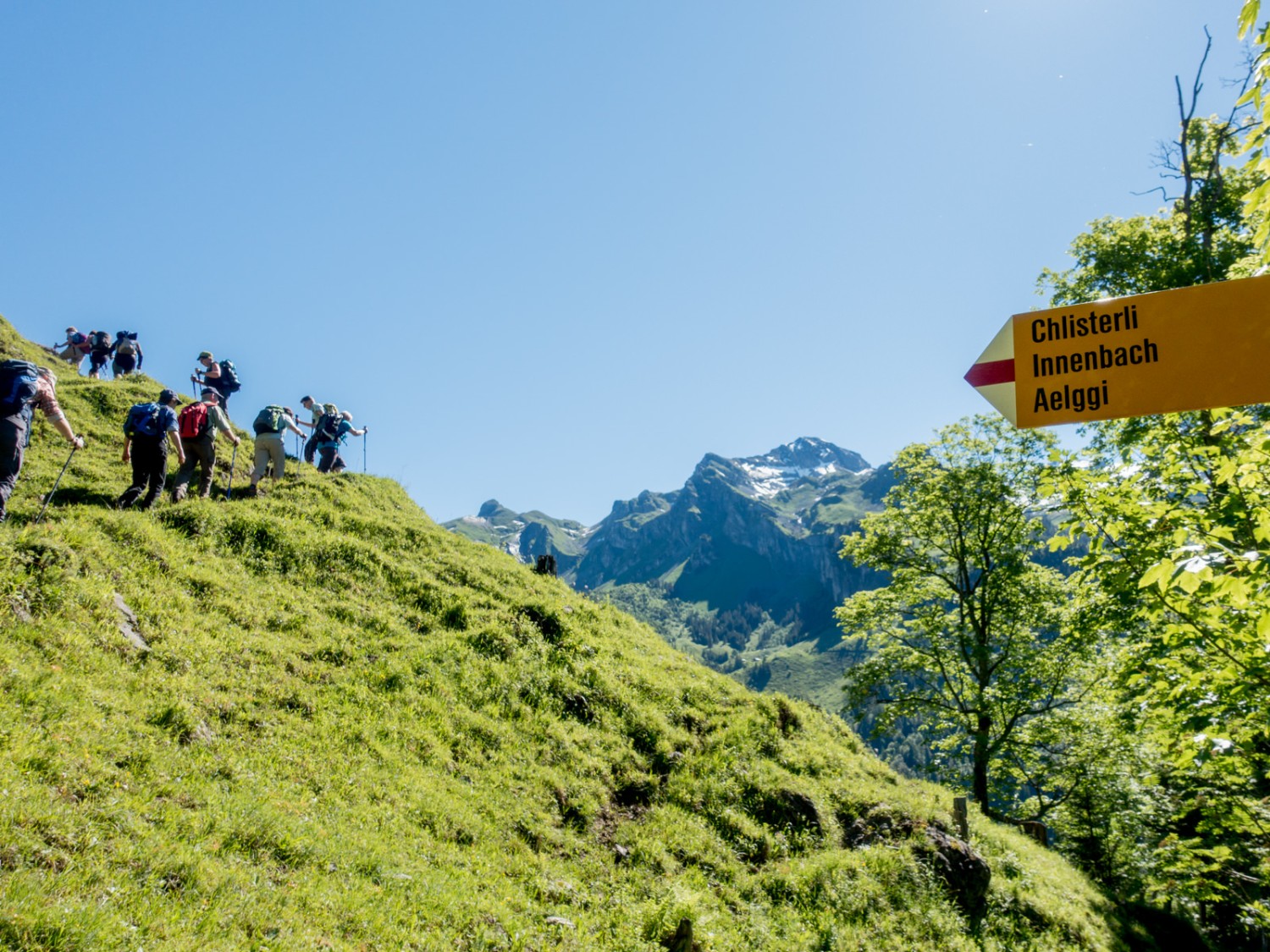 Die einzige wirkliche Steigung des Tages: hinauf zum Chlisterli.