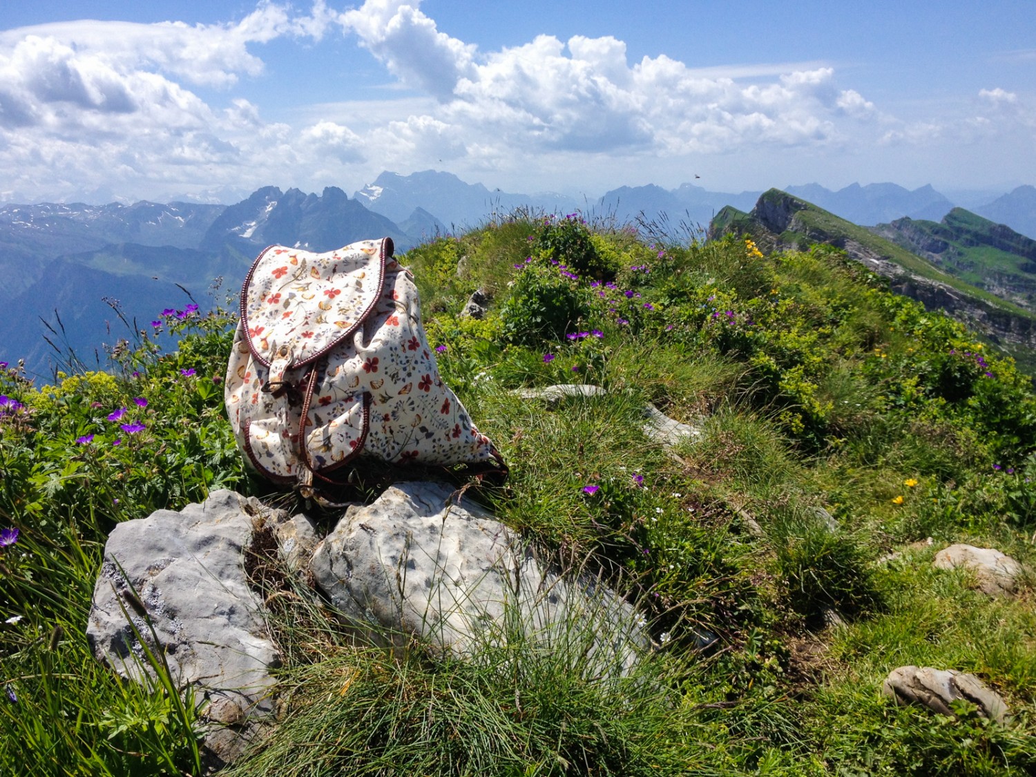 Auf dem Gipfel des Selun. Bild: Claudia Peter