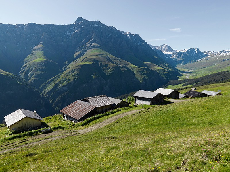 Fernab führt der Walserweg durch die ursprüngliche Landschaft des Safientals. Bilder: zvg