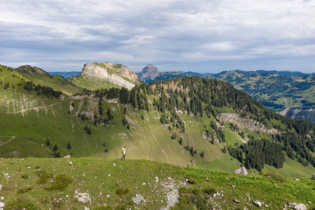 Sur la crête, près de Zingel, peu avant Achslen. Photo: Jon Guler