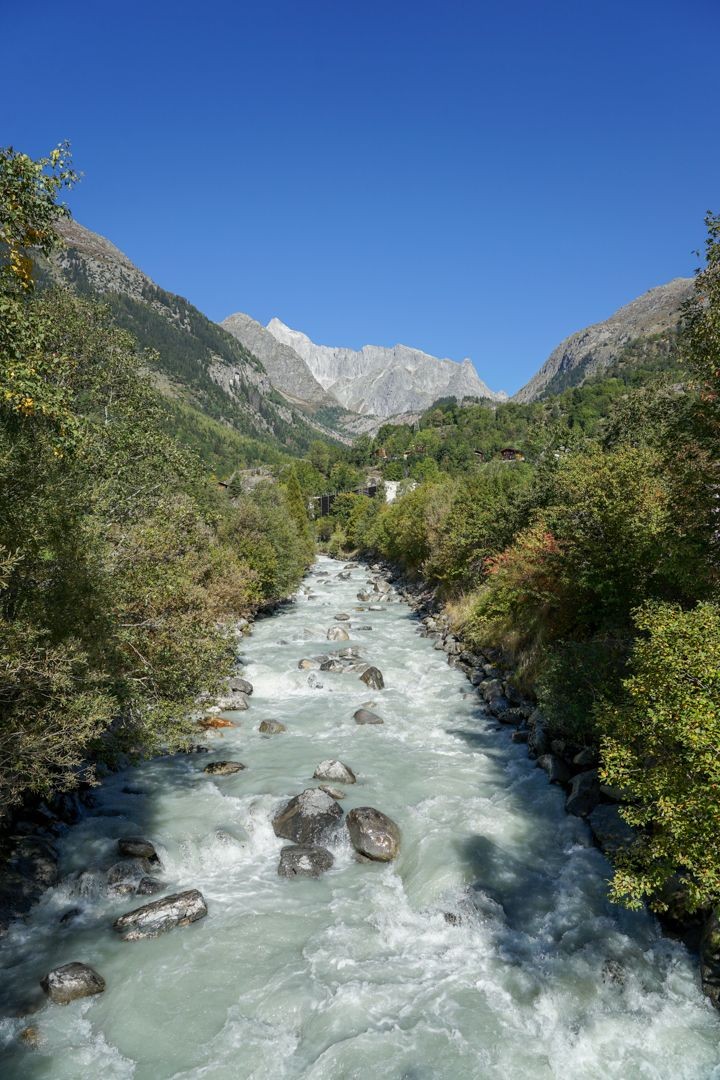 Zurück gehts dem Wysswasser entlang.