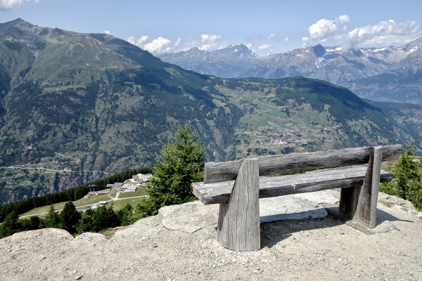 Randonnée panoramique au-dessus de Grächen