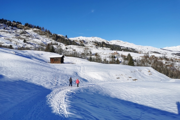 Belle randonnée hivernale dans la Surselva