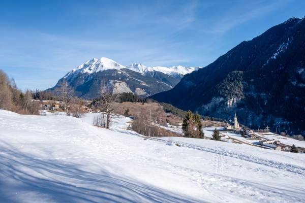 Schneeschuhtrail oberhalb von Salouf