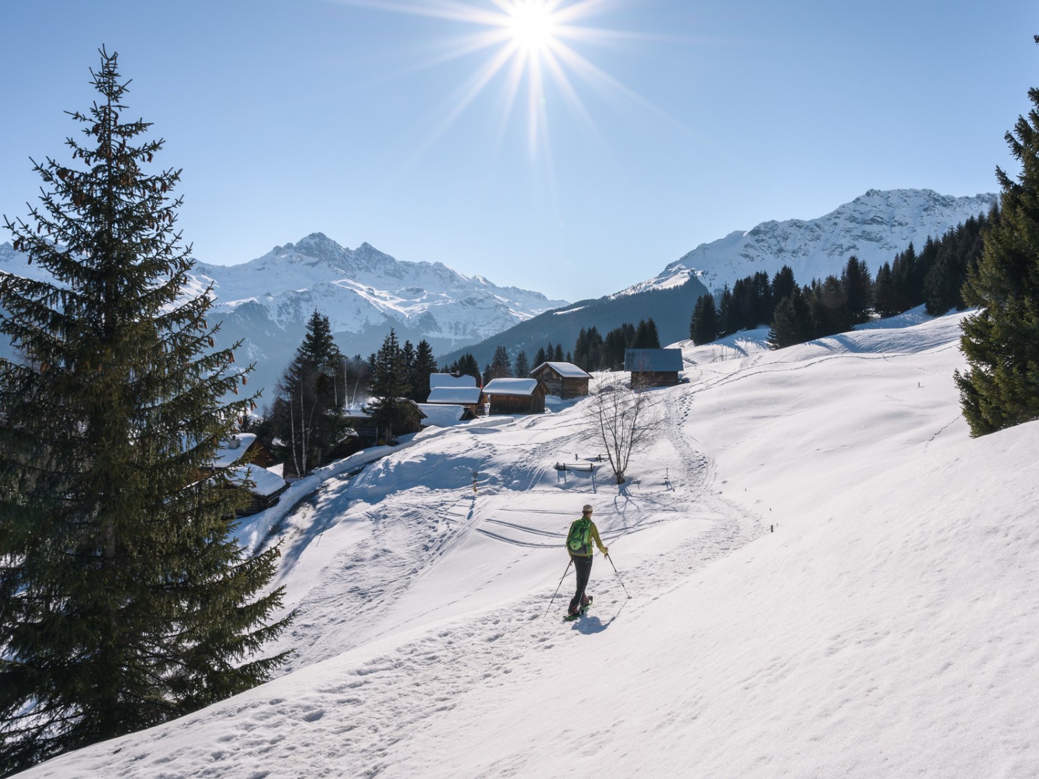 Sur le tronçon plat menant à Tigias Davains. Photo: Jon Guler