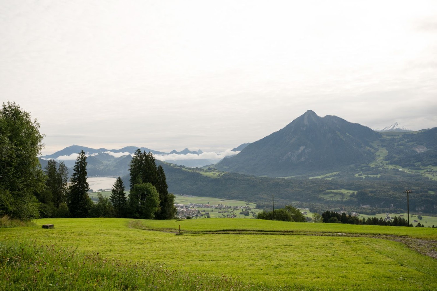 Aussicht vom Guber auf das Stanserhorn und den Alpnachersee.