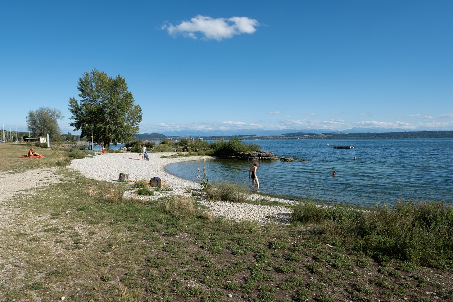 La randonnée offre plusieurs points de baignade, par exemple à Saint-Blaise.