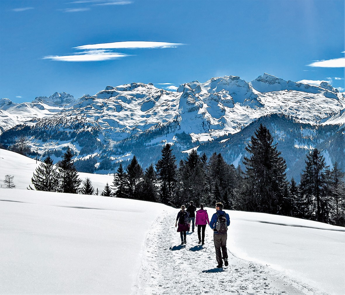 Auf dem Rückweg vom Bleikenboden nach St. Karl zeigt sich das Panorama nochmals von seiner besten Seite.