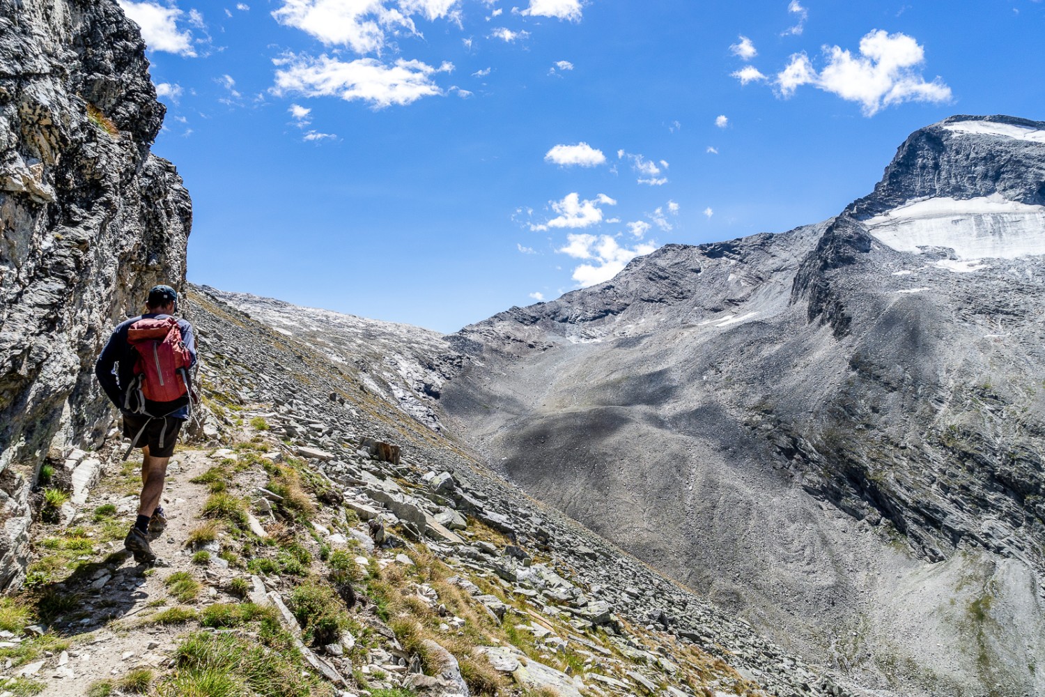 Le col d’Antrona et ses plaques de roches ne sont plus très loin. Photo: Fredy Joss