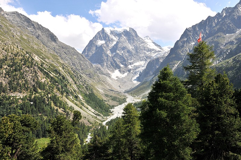 Vue, depuis le Kurhaus d'Arolla, sur le Mont Collon et le glacier d'Arolla.
Photo: Sandra Weber