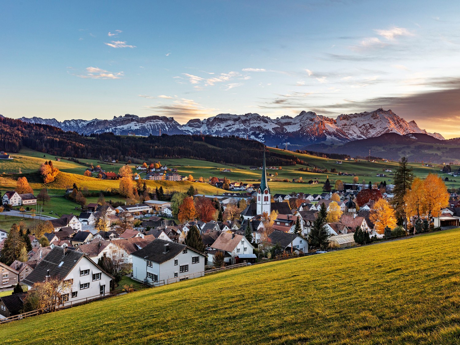 Gais, en mode automnal, devant l’Alpstein.