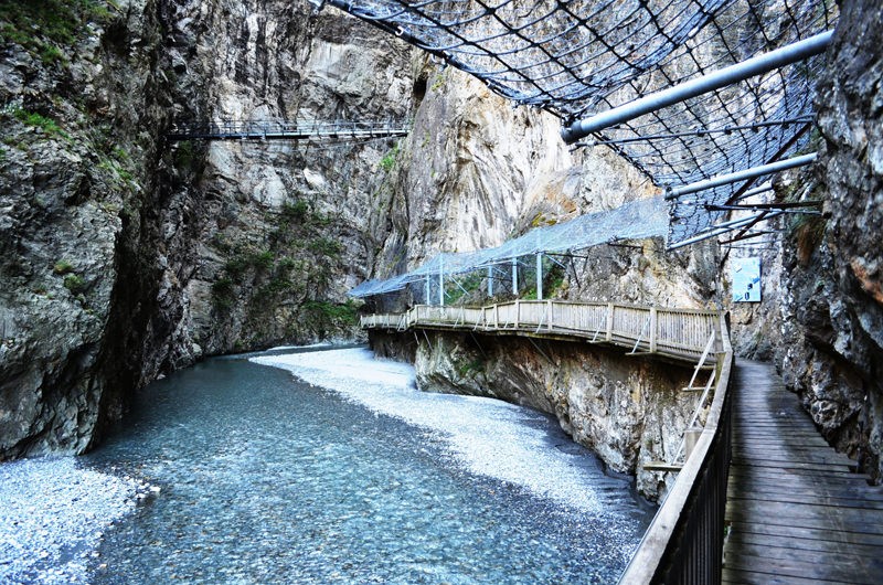 Le détour dans les gorges du Trient vaut la peine.
Photo: Hans Schüpbach, PBC