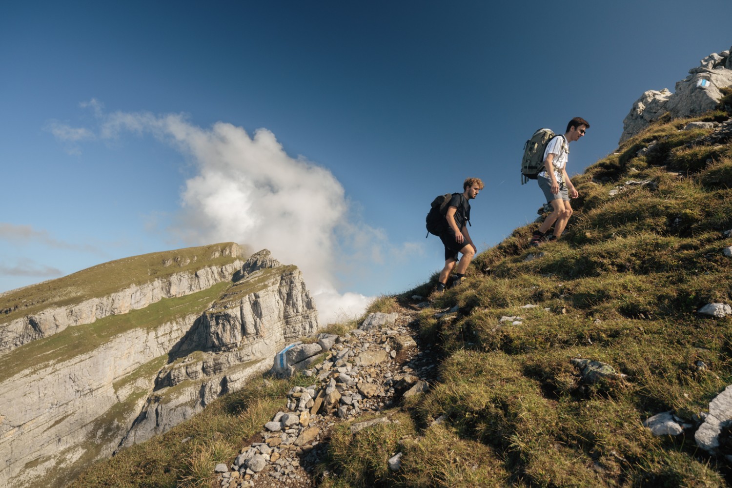 Dernier tronçon raide sur la crête. Photo: Jon Guler